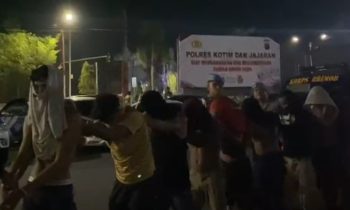 20 Warga Pelaku Bentrokan di Bangkal Diamankan di Markas Polres Kotim, 5 Orang Diantaranya Positif Sabu, Sabtu 7 Oktober 2023.