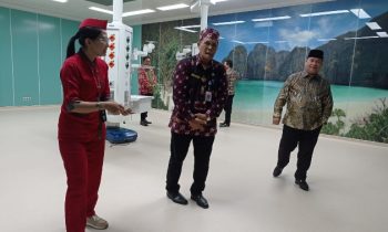 Bupati Kotim, Halikinnor paling kanan saat meninjau RSUD dr Murjani Sampit pada peringatan HUT ke 39, Sabtu 14 Oktober 2023.