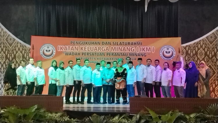 Kukuhkan Ikatan Keluarga Minang Kotim, Ini Pesan Halikinnor
