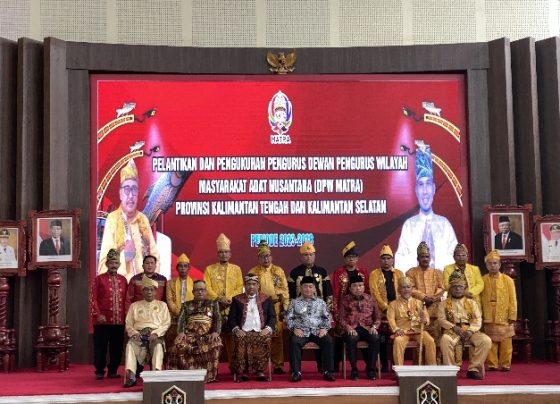 Bupati Kotim saat berfoto bersama dengan seluruh pengurus DPW Matra, Minggu, 8 Oktober 2023.