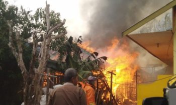 Kebakaran di Jalan DI Panjaitan, Sampit diduga gara gara kompor Kayu ditinggalkan menyala, Rabu 4 Oktober 2023.