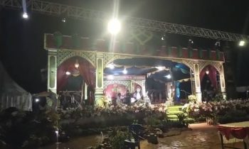 Kondisi panggung MTQ setelah doterpa angin kencang telah dirapikan oleh panitia dan masyarakat sekitar, Selasa, 31 Oktober 2023.