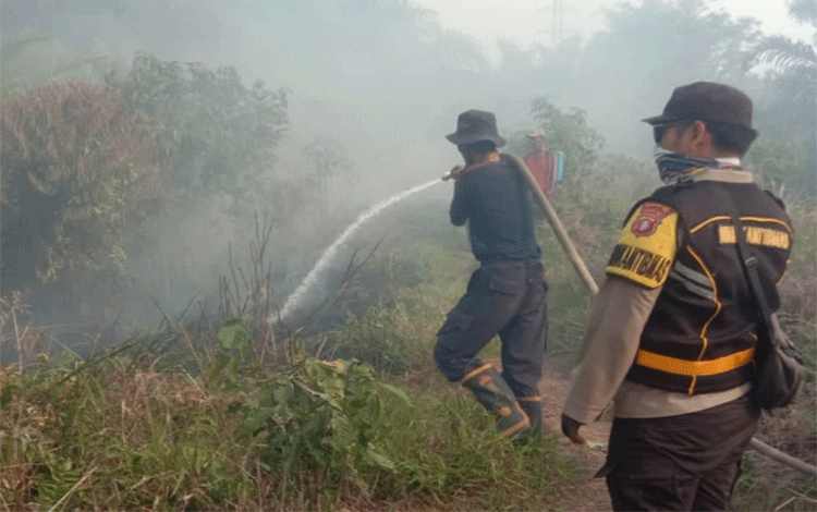 Karena Kelalaian, Lahan di Basirih Hilir Terbakar
