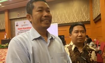 Pelaksana Tugas Kepala BKPSDM Kotim Kamaruddin Makalepu saat diwawancarai.