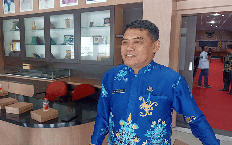 Sekolah di Kotim Diimbau Melakukan Penyiraman Air pada Area Halaman