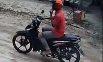Pria yang nekat masuk rumah warga, dan kabur setelah diteriaki maling, di Jalan Bumi Asri Sampit, Rabu, 25 Oktober 2023.