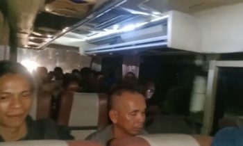 Puluhan warga Desa Bangkal yang ditahan telah dibebaskan, Batamad Kotim turut kawal kepulangan, Minggu malam, 8 Oktober 2023.