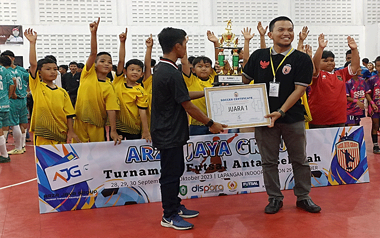 SD IT Arafah Juara 1 Turnamen Futsal Antarsekolah se-Kotim Kategori Kelas 1-3