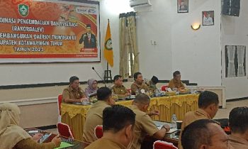 Suasana Rakor Pengendalian dan Evaluasi Kegiatan Pembangunan Daerah Triwulan III Tahun Anggaran 2023 di Bappelitbangda Kotim, Senin 9 Oktober 2023
