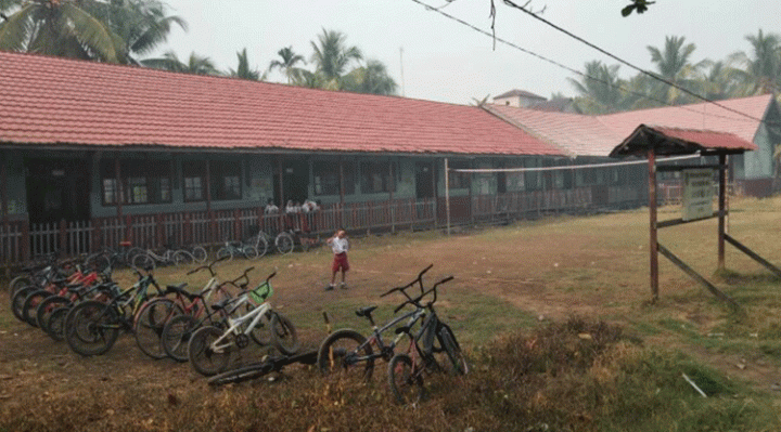 Suasana di SDN 4 Bapinang Hilir Laut Desa Hantipan Kecamatan Pulau Hanaut, Jumat, 6 Oktober 2023.