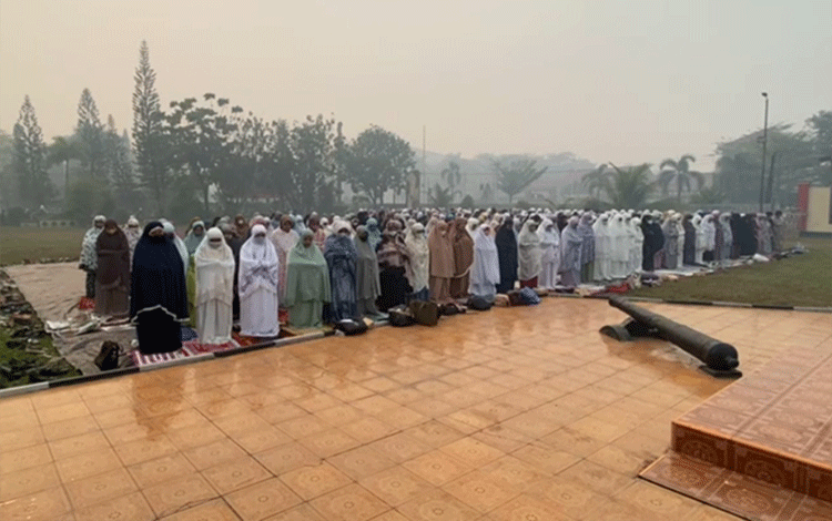 Ajak Masyarakat Berdoa Agar Hujan