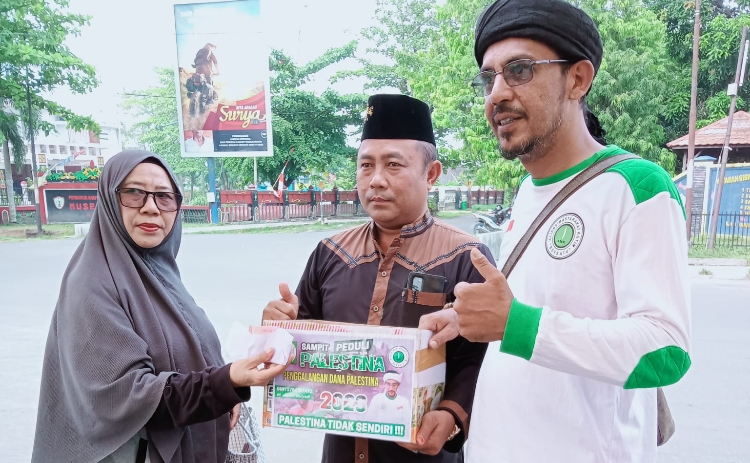 Sejumlah Warga Sampit Galang Dana untuk Palestina