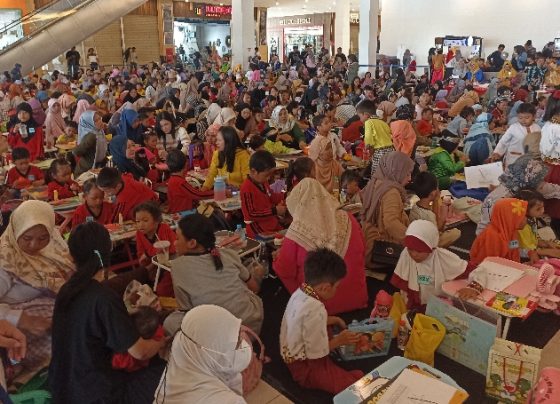 1.000 Anak Meriahkan Semarak HUT ke 18 Himpaudi di Citimall Sampit,  Kamis 30 November 2023.