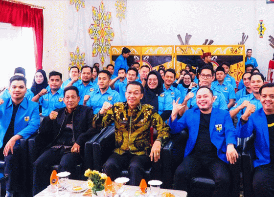 Anggota DPRD Murung Raya (Mura), Heriyus M.Yoseph turut menghadiri pelantikan pengurus KNPI Mura