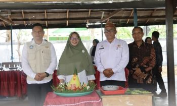 Asisten Pemerintahan dan Kesejahteraan Rakyat Sekretaris Daerah, Agus Suharto menghadiri perayaan HUT ke 39 SMA Negeri 1 Kuala Pembuang.