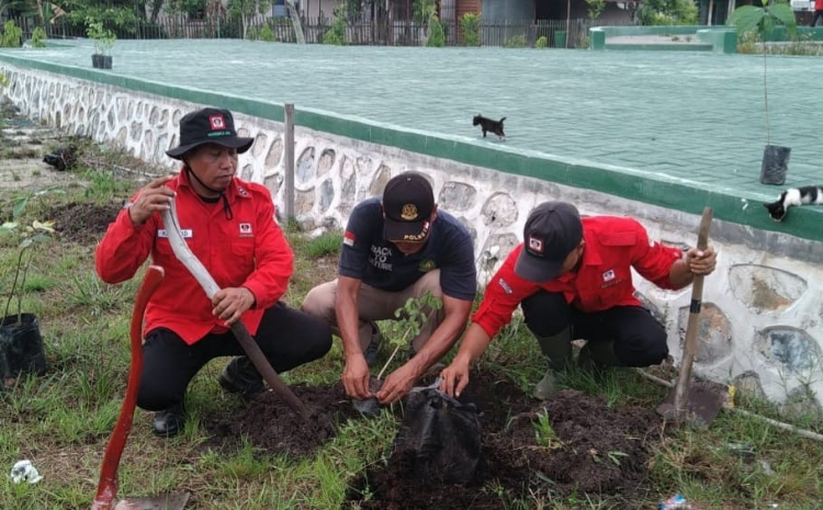 BKSDA Pos Jaga Sampit Lakukan Penghijauan di Sekitar Tempat Ibadah dan Pemakaman