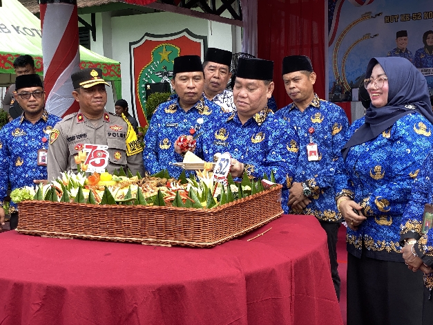 PGRI Diminta Aktif Meningkatkan Kompetensi Profesi Guru