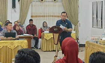 Bupati Kotim, Halikinnor memberikan sambutan pada forum konsultasi publik RPJPD 2025 2045 di Bappelitbangda Kotim, Kamis 23 November 2023
