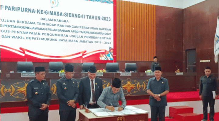 DPRD Mura Umumkan Usulan Pemberhentian Bupati dan Wakil Bupati Murung Raya