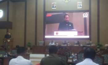 Juru bicara Fraksi PDI Perjuangan Gimak Bulinga menyampaikan pendapat akhir fraksi beberapa hari lalu.