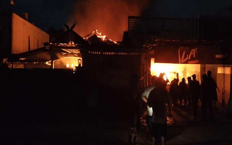Sebuah Ruko Milik Pejabat Katingan Terbakar