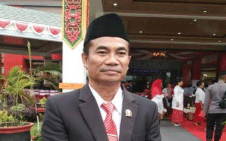 Dewan Katingan Ajak Warga Jaga Keindahan Taman Kota
