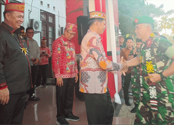 Ketua DPRD Murung Raya Turut Menyambut Kedatangan Dandim 1013 Muara Teweh Baru
