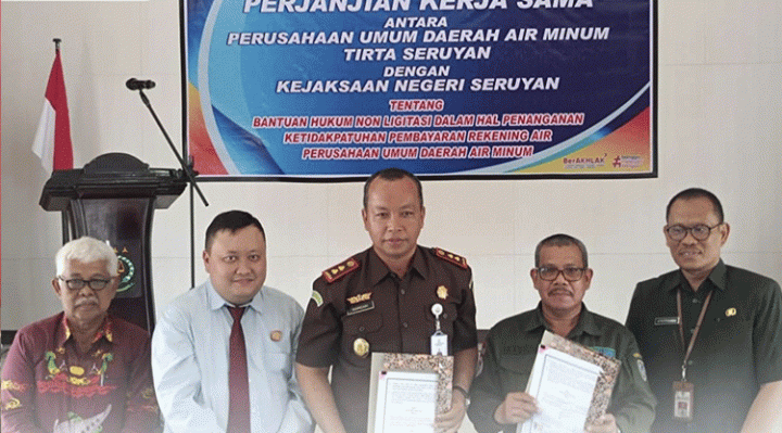 Penandatanganan Perjanjian Kerjasama antara Kejaksaan Negeri Seruyan dan Perusahaan Daerah Air Minum (PDAM) Tirta Seruyan