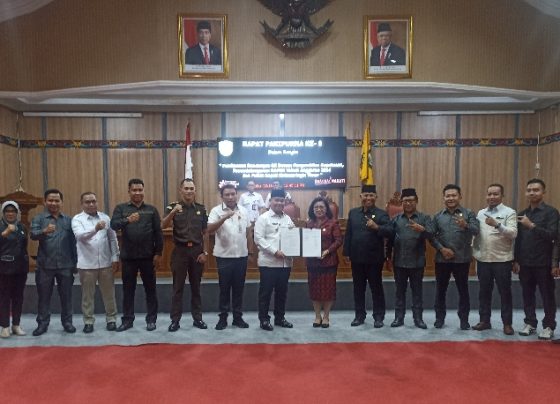 Penandatanganan bersama Persetujuan atas Ranperda dan Nota Keuangan tentang APBD 2024, Rabu, 22 November 2023