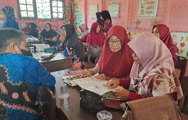 Pengimbasan praktik baik soal bervariatif berbasis litnum melalui komunitas belajar antarsekolah.