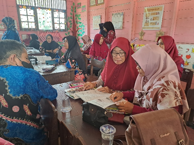 Pengimbasan Praktik Baik Soal Bervariatif Berbasis Litnum melalui Komunitas Belajar Antarsekolah