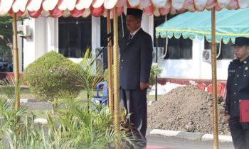 Penjabat Bupati Seruyan, Djainuddin Noor, menjadi Inspektur Upacara dalam peringatan Hari Pahlawan Tahun 2023.