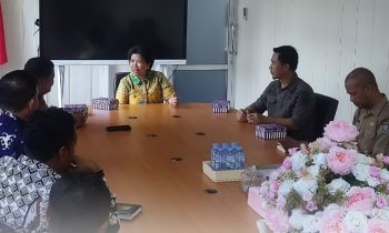 Pj Bupati Seruyan Djainuddin Noor saat melakukan pertemuan di Universitas Palangka Raya.