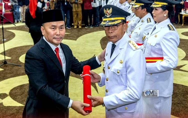 Resmi Dilantik Gubernur, Ini Harapan Perdie Kepada Pj Bupati Mura Hermon