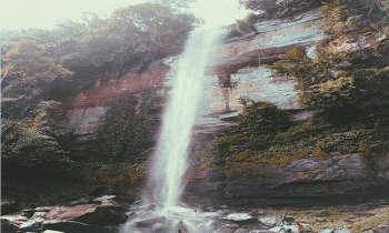 Air terjun Tohatoi yang berlokasi di Kecamatan Seribu Riam merupakan salah satu objek wisata pedalaman Mura yang belum banyak diketahui.