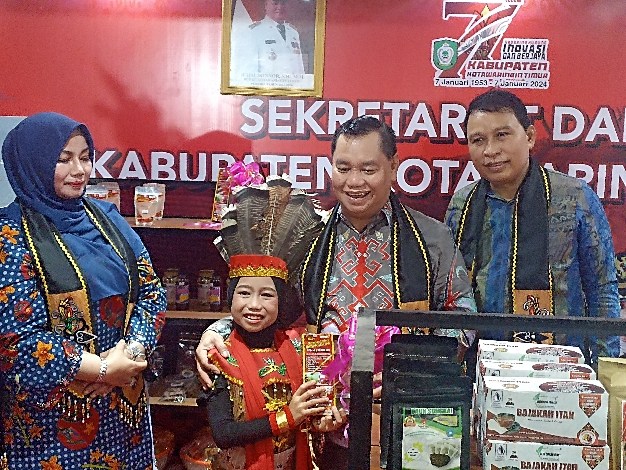 Produk Bawang Dayak SDN 4 Ketapang Tampil di 3 Stand Sampit Trade Expo dan Business Matching