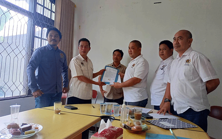 Harris Resmi Mundur Sebagai Ketua PWI Kalteng