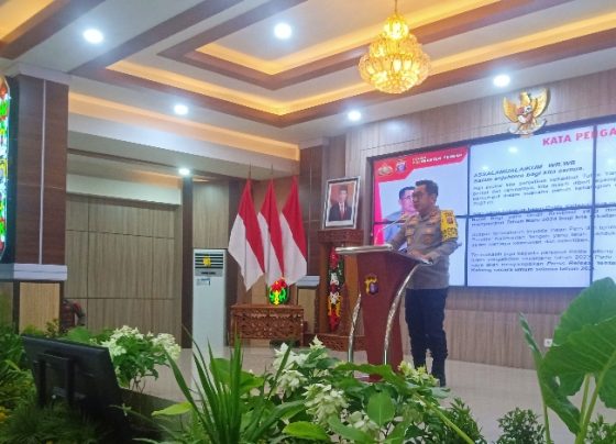 Kapolda Kalteng Irjen Djoko Poerwanto menyampaikan pres rilis akhir tahun di Aula Arya Dharma Polda setempat, Jumat, 29 Desember 2023.