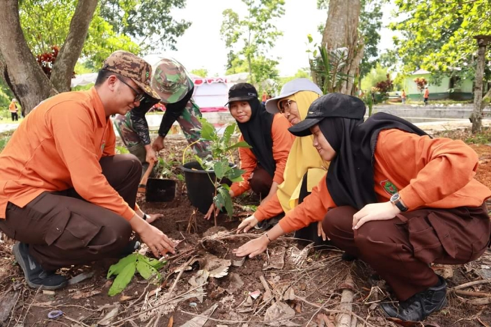 Menanam Pohon sebagai Langkah Mitigasi Bencana Banjir