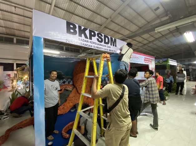 Ada Gurita Raksasa di Stand Sampit Trade Expo BKPSDM Kotim