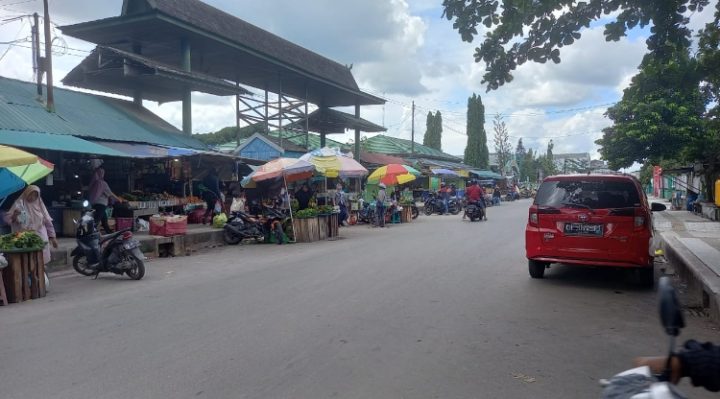 Pasar Mangkikit, lokasi terjadinya selisih paham antara juru parkir dan warga.