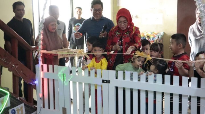 Peresmian area bermain untuk anak di Bapenda Kotim, Jumat 1 Desember 2023