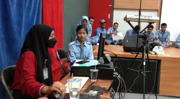 Disdukcapil Kotim Jemput Bola Rekam e-KTP ke Sekolah-Sekolah