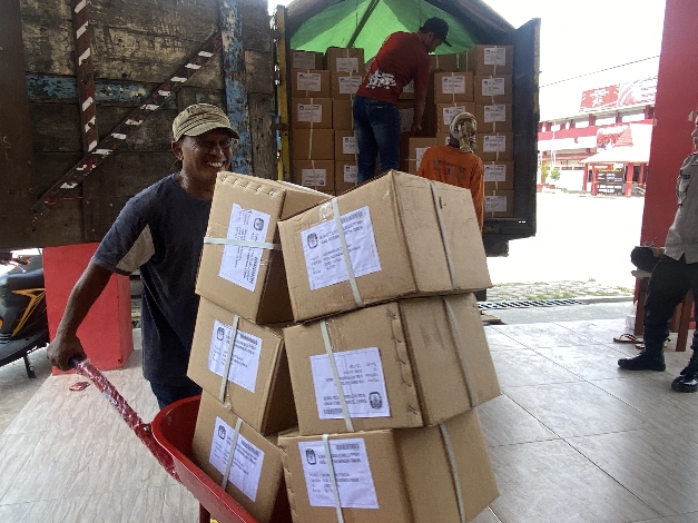 KPU Kotim Terima Logistik Pemilu 2024 