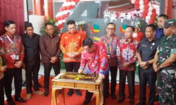 Pj Bupati Katingan, Saiful meresmikan Kantor PT Bank Kalteng Cabang Pembantu Kereng Pangi,  Kamis, 28 Desember 2023.