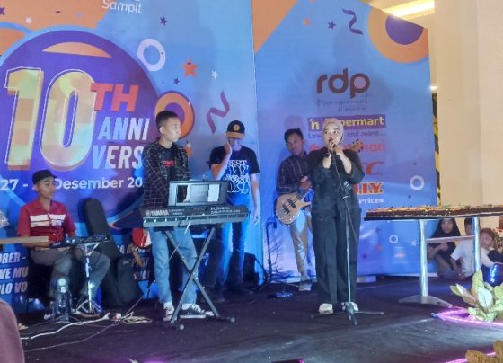 SLBN 1 Sampit menampilkan pertunjukkan grup band musik di HUT ke 10 Citimall Sampit, Sabtu 30 Desember 2023