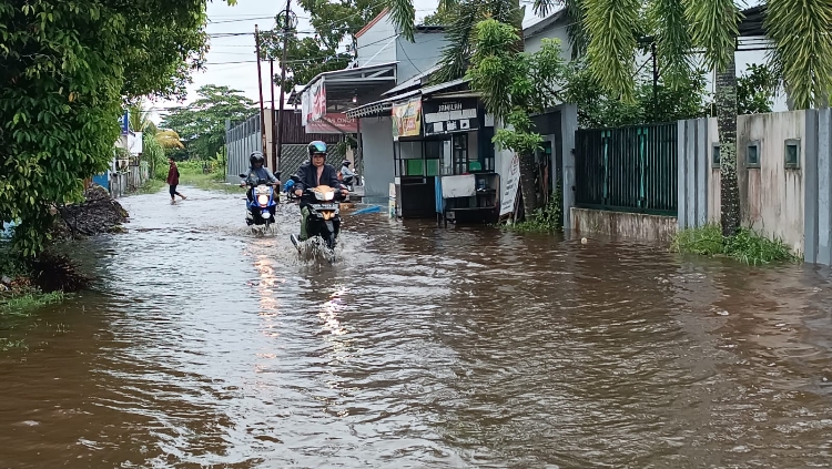 Banjir Melanda  Sampit, Sejumlah Rumah Warga Terendam 