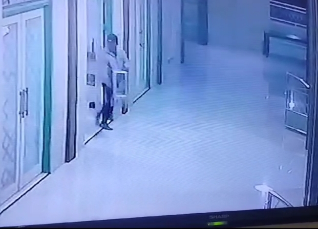 Maling Kotak Amal di Masjid Ikhwanul Muhajirin Sampit Beraksi saat Jemaah Salat Subuh