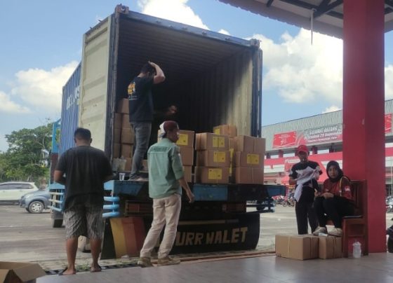 Surat suara Pemilu 2024 tiba di Gedung Futsal Indoor Stadion 29 Nopember Sampit, Minggu, 17 Desember 2023m