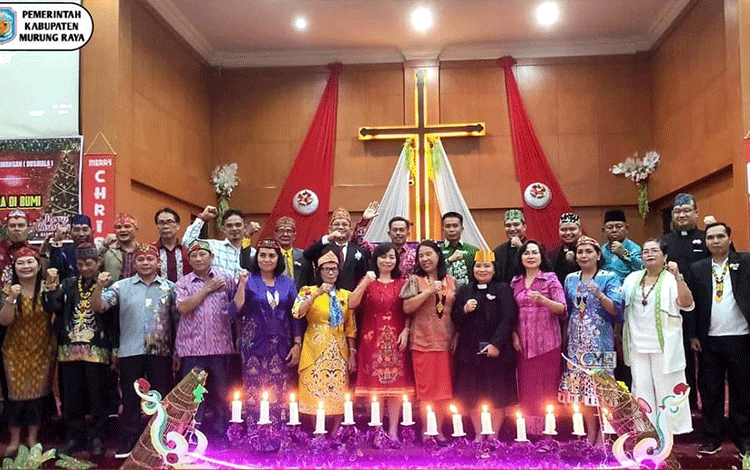 Pj Bupati Mura Hadiri Perayaan Natal Dusmala